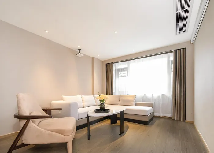 Atour Hotel Fuzhou Shangxia Hangda Road Metro Station