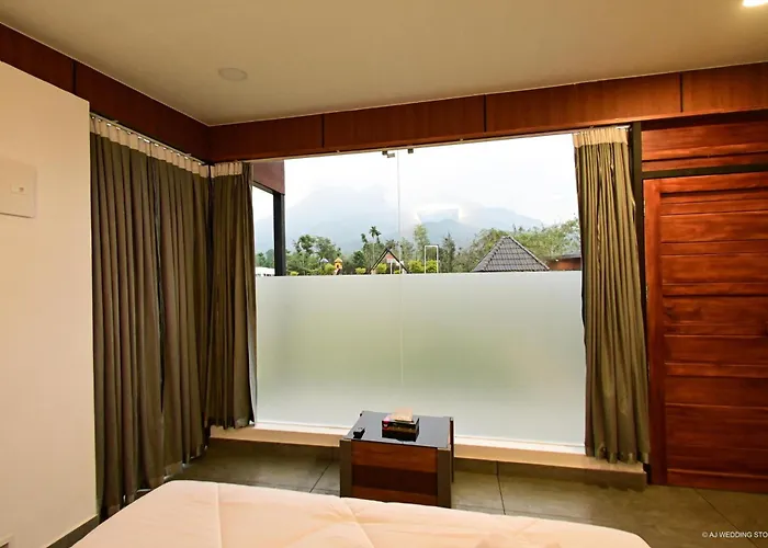 Mistyloft By East West