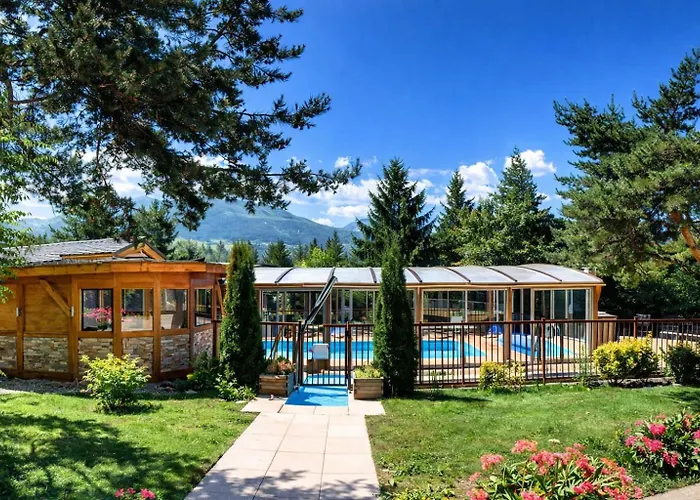 Logis Hotel-Restaurant Spa Le Lac