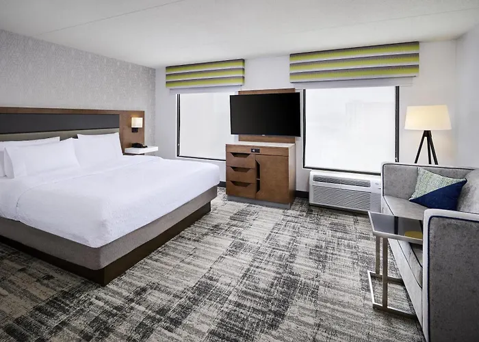 Hampton Inn & Suites By Hilton Windsor