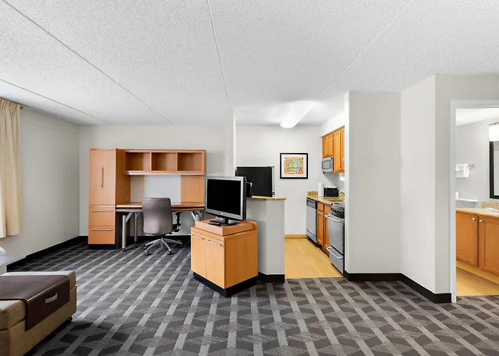 Mainstay Suites Middleburg Heights Cleveland Airport