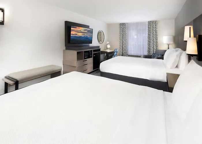 La Quinta Inn & Suites By Wyndham Downtown Asheville