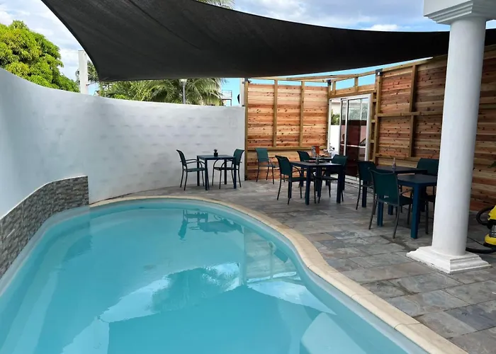 Lindsey Hotel