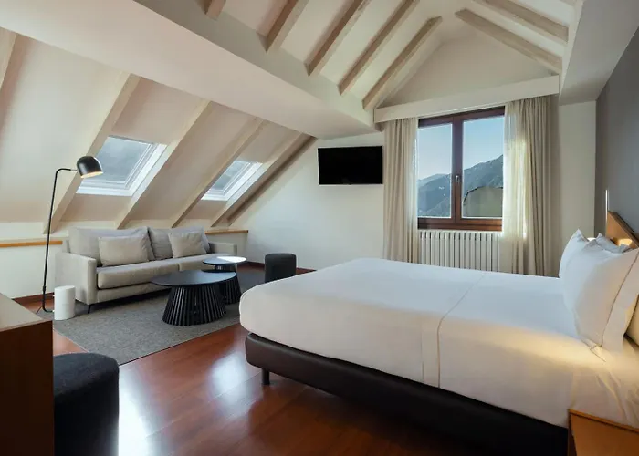 Hotel De L'Isard