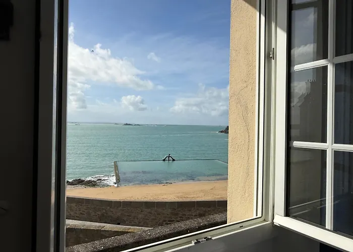 Hôtel La Porte Saint Pierre-Logis Hôtel Intra Muros RÉNOVÉ en 2026