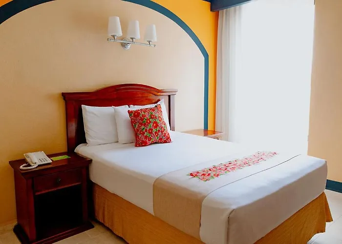 Hotel Plaza Colonial