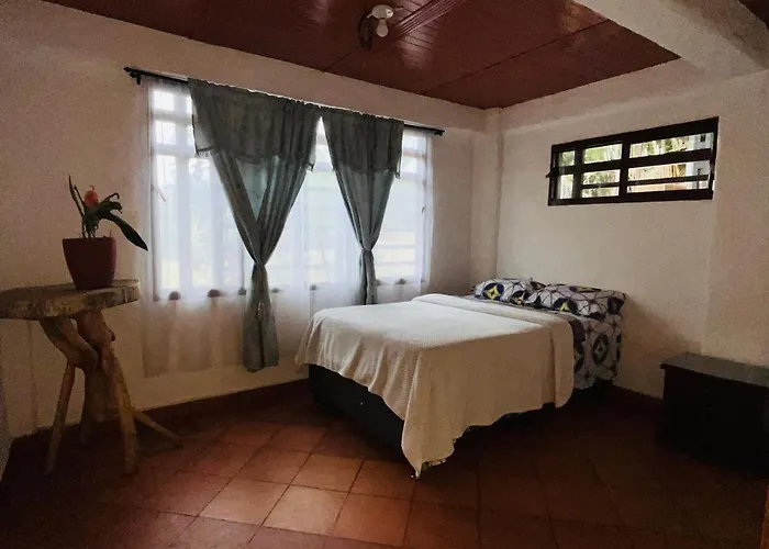 Waka Maru Guest House