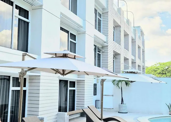 Leblanc Hotel