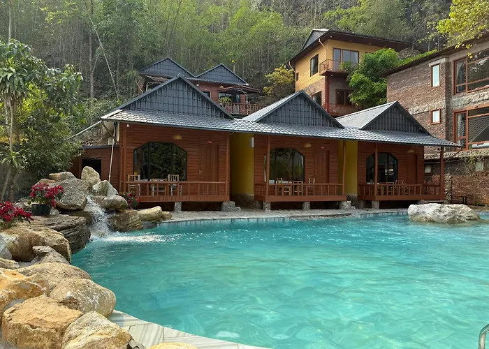 Mai Chau 4 Seasons Hotel&Resort