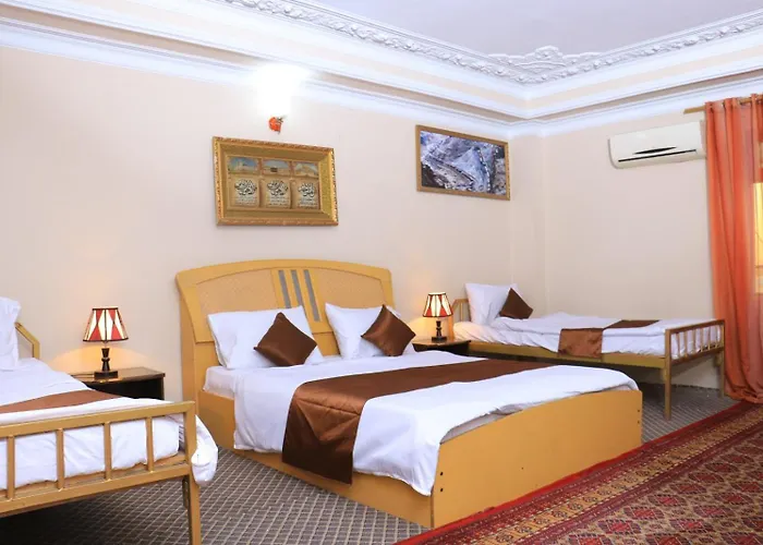 Roshan Plaza Hotel