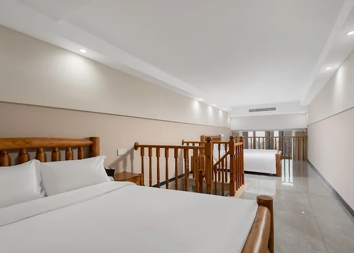 Futinger High-Altitude River View Hotel