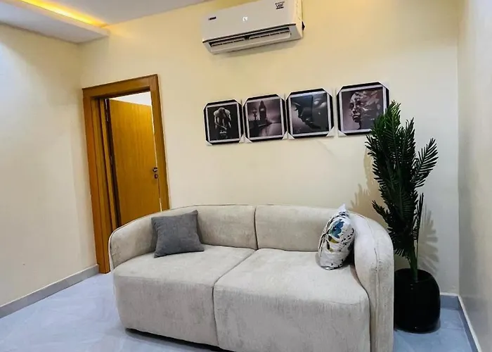 Feliza Hotel And Suites