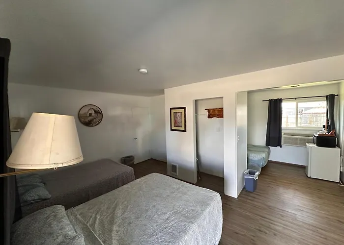 Rim Rock Motel