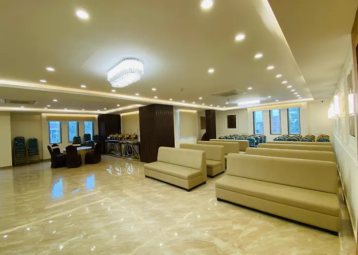 Hotel Ananta