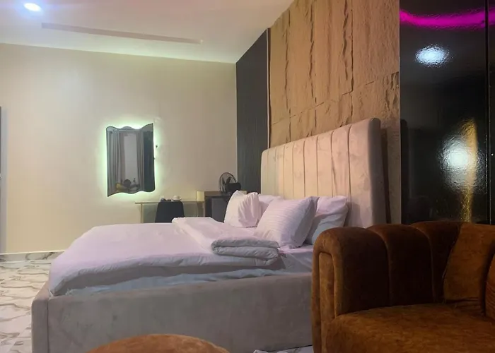 Tiano Hotel & Suites
