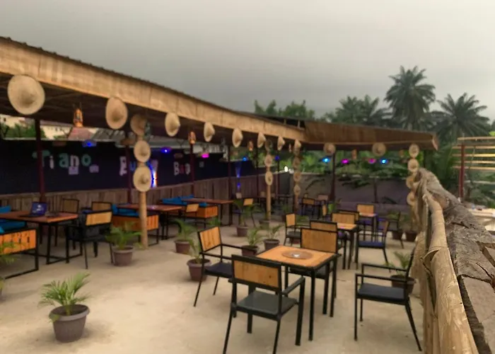 Tiano Hotel & Suites