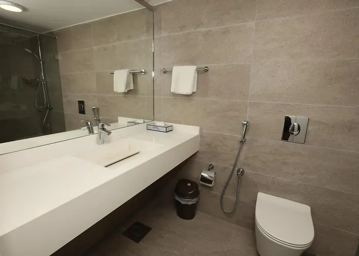 Rest House Tyr Hotel & Resort