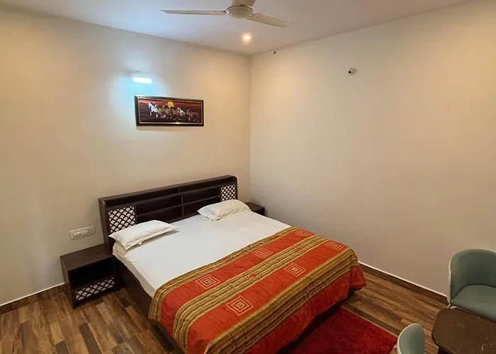 Good Earth Swimming Pool Homestay