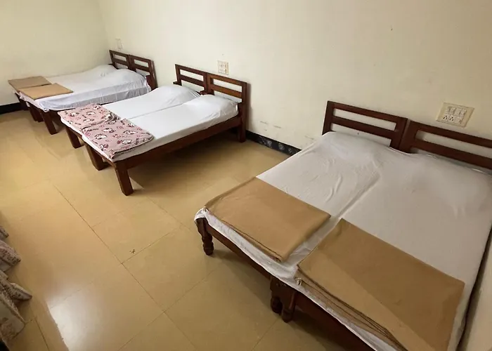Good Earth Swimming Pool Homestay