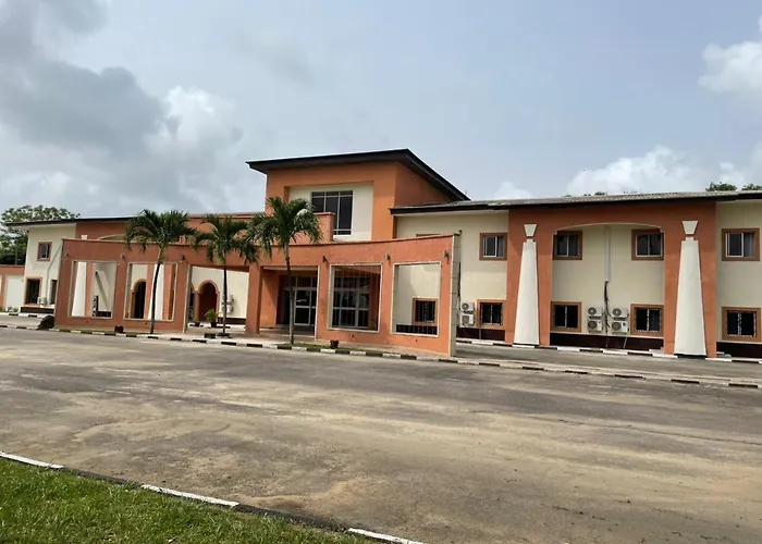 Axari Hotel & Suites