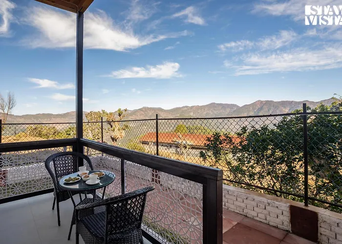Stayvista'S Flame At Hill Top Heaven - Pool ,Mountain View & Home Theatre