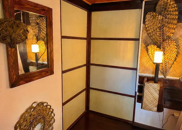 Fare Pea Iti Romantic Lodge
