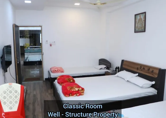 Tirupati Lodging And Celebration Hall