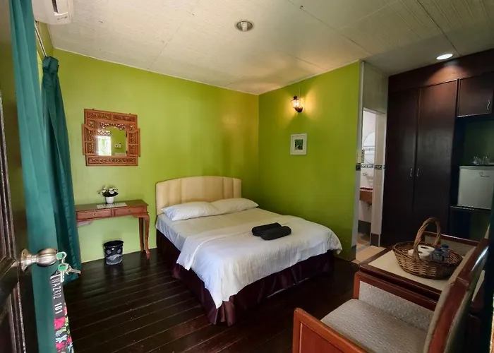 Nazri'S Place 2