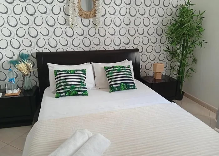 Four Palms Guest House