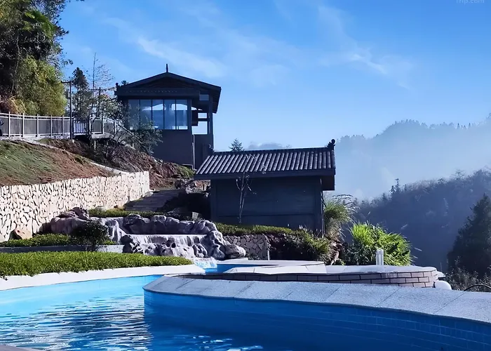 Phoenix Fairyland Hot Springs Hotel-Best Grand Hotel L&Swimming Facilities-Sumptuous Breakfast-Only Hot Spring-10Minute Walk To The Town-Free Pick Up