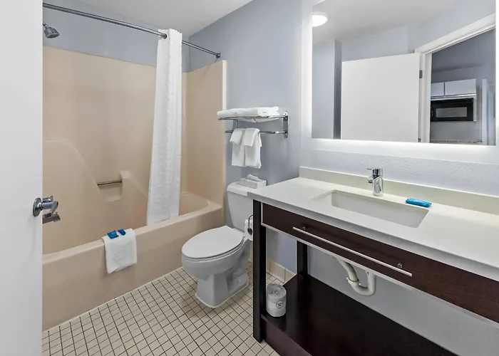 Mainstay Suites Cincinnati Blue Ash