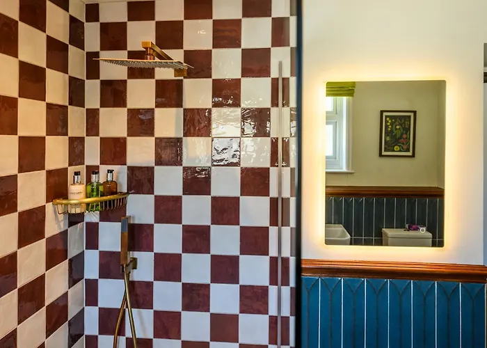 The Crown Hotel