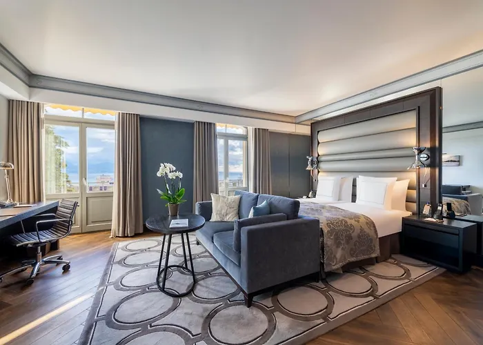 Royal Savoy Hotel & Spa