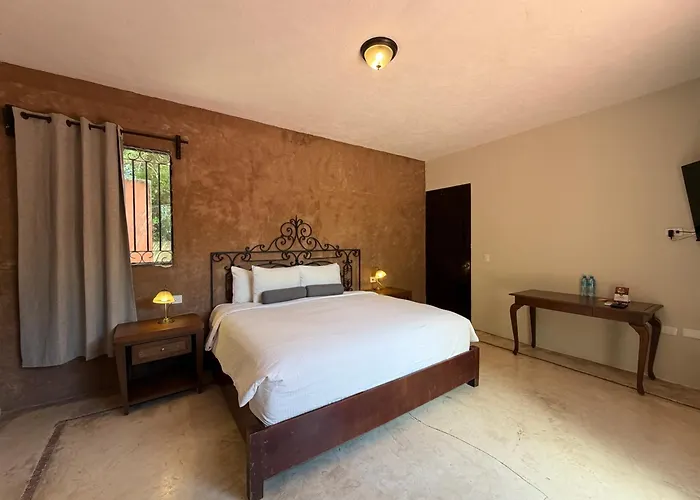 Art 64 Guest House - Adults Only