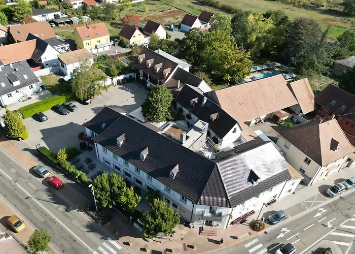 Aux Deux Clefs Hostellerie Groff