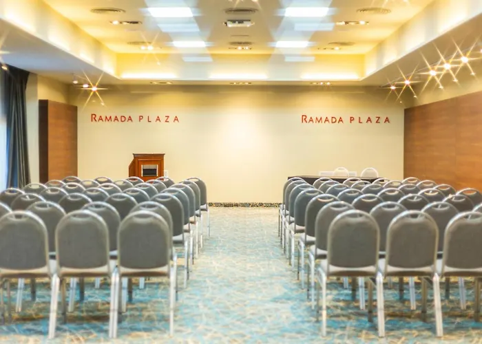 Ramada Plaza By Wyndham Tucuman