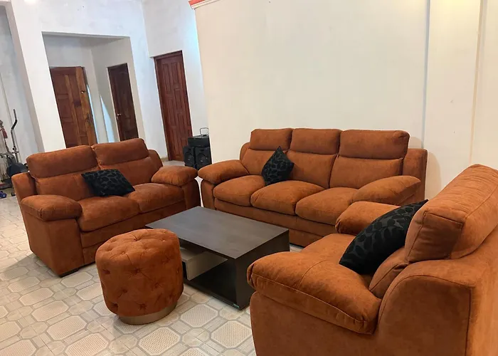Roshan Guest House
