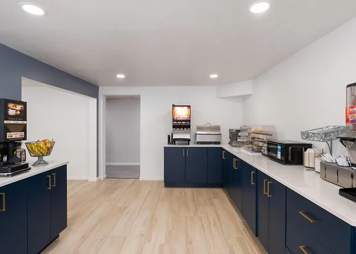 Baymont By Wyndham Mankato