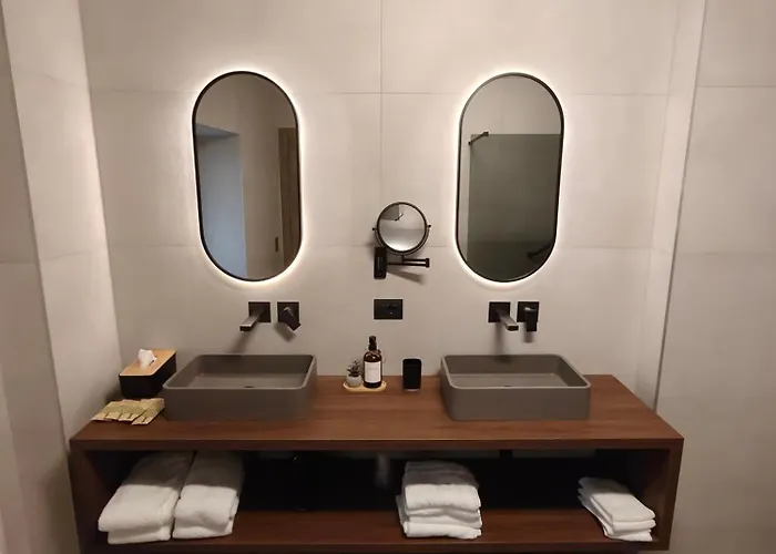 Hotel Emiliana