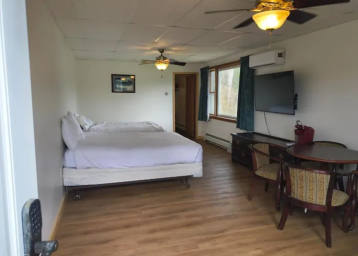 Sara Placid Inn & Suites Saranac Lake