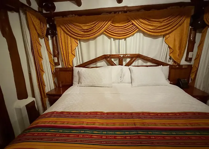 Hotel Maderanegra By Huasicama