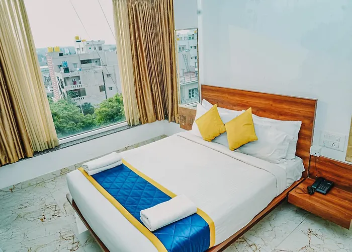 Keerthis Royal Suites Hotel Near Kempegowda International Airport