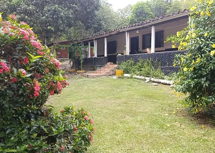 HOSTERIA y Camping PIEDRAS VERDES