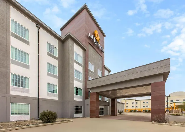 La Quinta Inn & Suites By Wyndham Minot