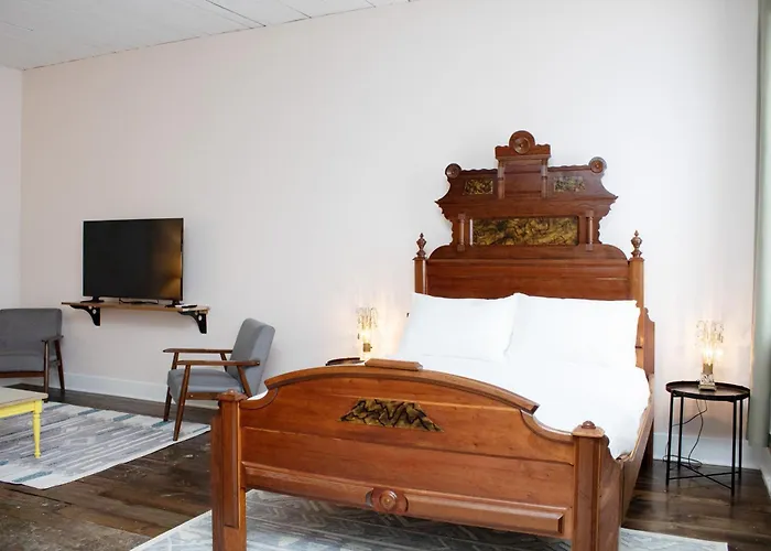 Bischoff Inn