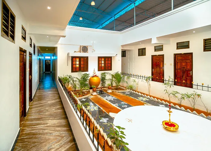 Hare Rama Hare Krishna - Eesha Hotel