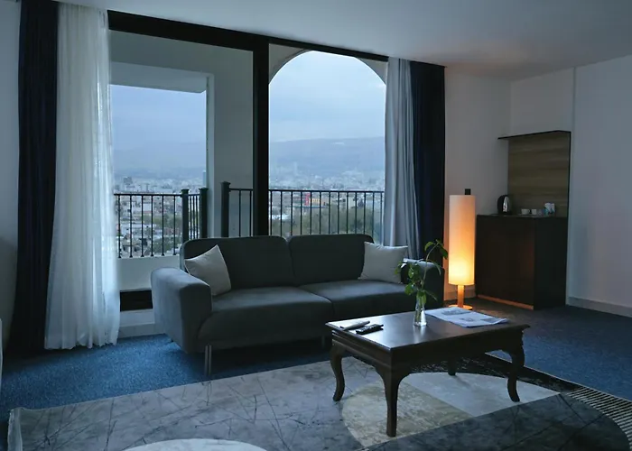 View Lounge Hotel
