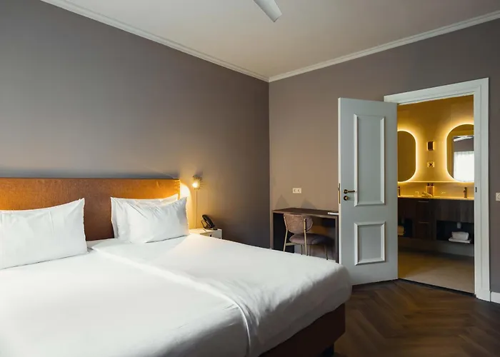 Corneli Residences - Chateau St Gerlach