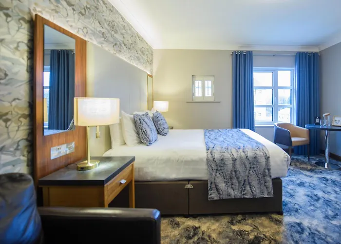 Riverside Park Hotel