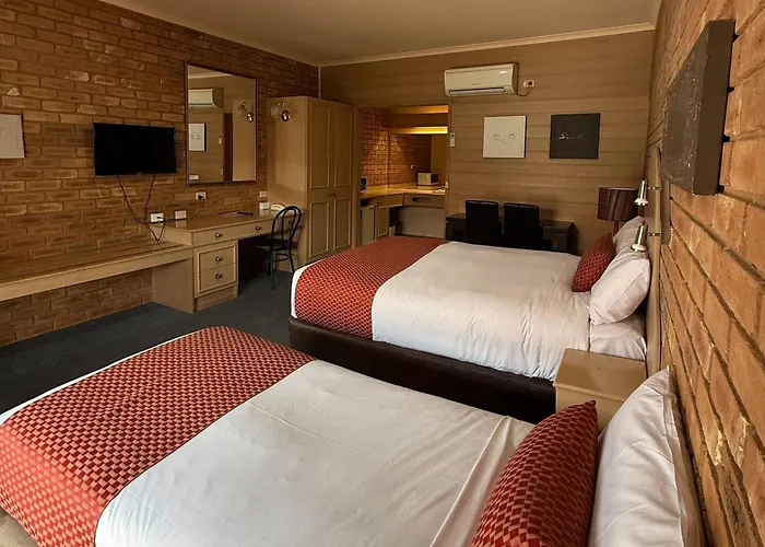 Quality Inn Colonial